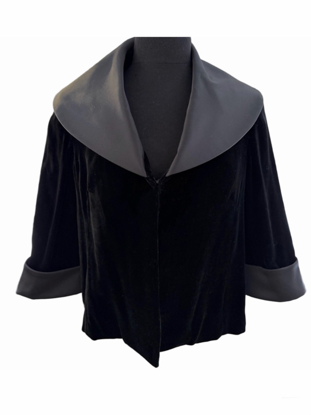 Badgley Mischka Black Velvet Silk Cape Size 10 Formal Dress Jacket